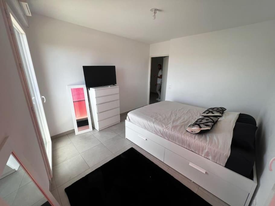Appartement T3 Cosy, Neuf Et Ensoleille à Marseille Extérieur photo